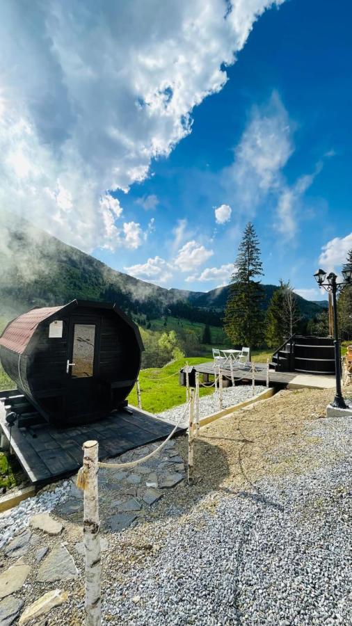 Resort Valea Tatarilor ลากูโรซู ภายนอก รูปภาพ